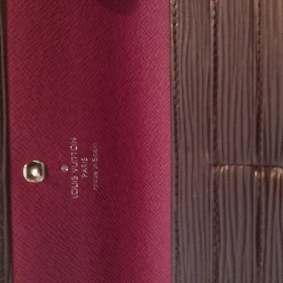 LOUIS VUITTON Epi Long Wallet, Plum EUC - Picture 4 of 13
